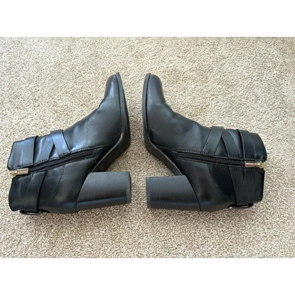 Tommy Hilfiger Darhla Buckled Ankle Boots 8 Medium Black Leather Block Heel Zip